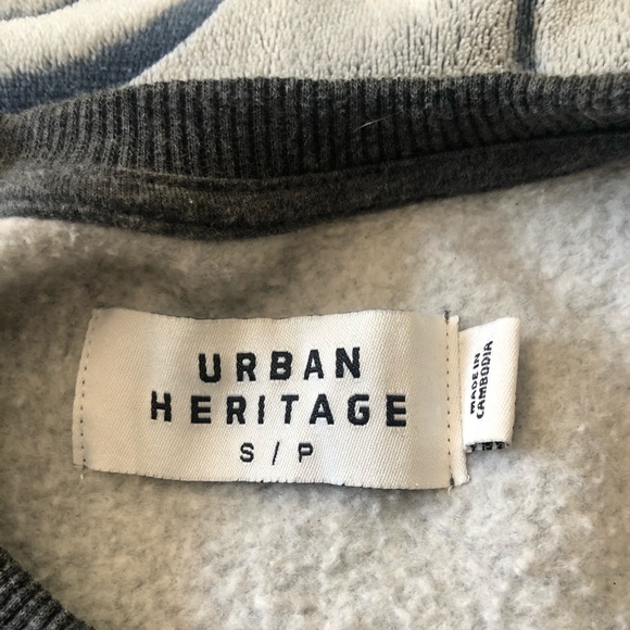 grey crewneck - Picture 2 of 2